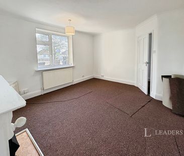 3 bedroom house to rent Old Shoreham Road, Hove, East Sussex, BN3 - Photo 5