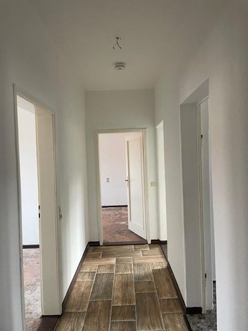 Teilsanierte Wohnung in Leipzig-Marienbrunn! - Foto 5