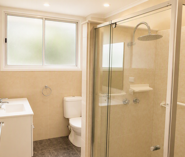 Tidy Unit in a Great Location - Photo 3