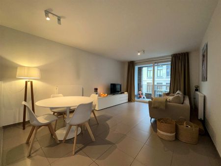 Appartement te huur in Antwerpen met 2 slaapkamers - Photo 2