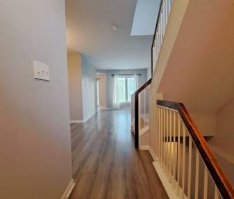 End unit townhouse with 3 beds 2.5 baths-Kanata- Available Immediately - Photo 3