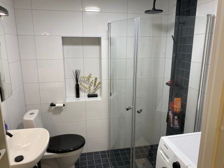 Körsångarvägen, Skogås - Photo 2