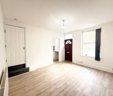 2 bedroom house to rent - Photo 1