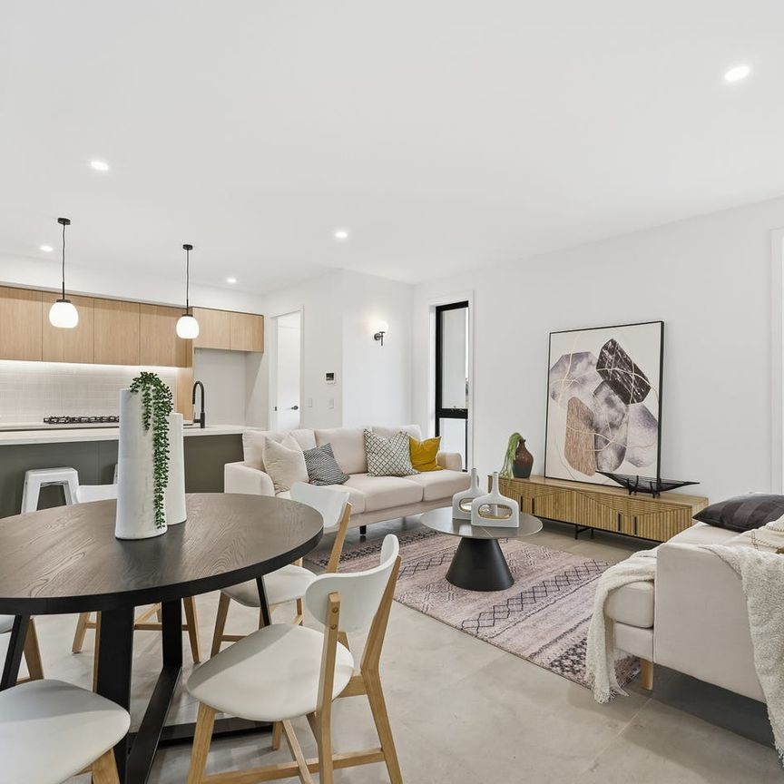 Fresh, Modern & Made for Family Living in Werrington - Photo 1