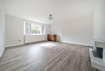 Brisbane, Stonehouse, GL10 - Photo 3