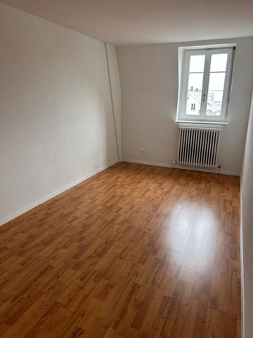 Schöne 5-Zimmerwohnung mit Cheminéeofen zu vermieten - Photo 2