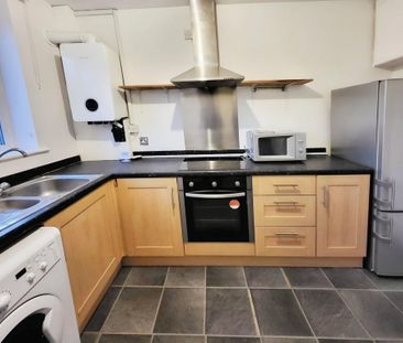 2 bedroom flat to rent - Photo 3