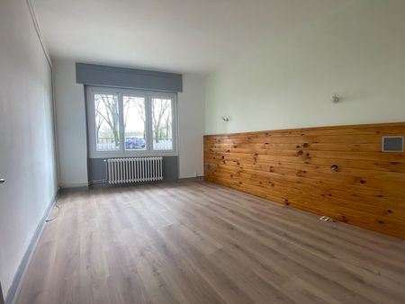 Location appartement 4 pièces, 101.60m², Carmaux - Photo 2