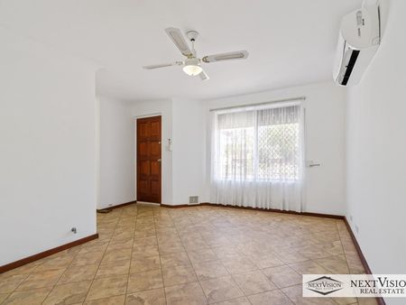 9 Hoyton Place, Parmelia - Photo 2