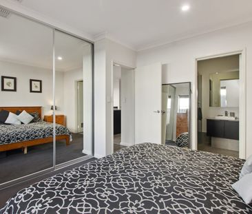 Modern Well Presented Home in Madeley - Photo 4