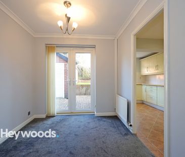 3 bed detached house to rent in Thornham Close, Newcastle - Photo 3