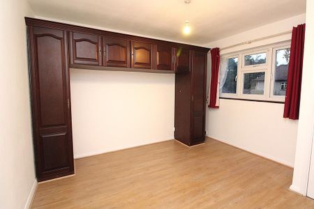 3 bedroom semi-detached house to rent - Photo 3