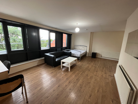 Studio to rent - Photo 4