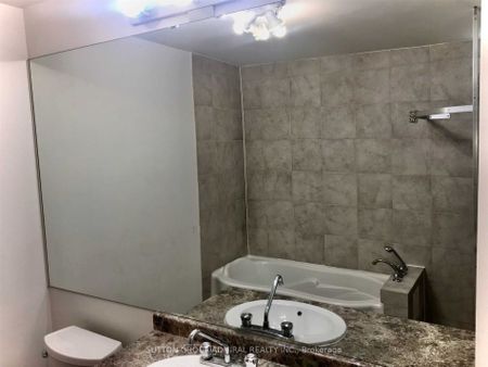 For Lease - 4 Nootka Crescent Unit# 2nd Flr, Toronto, Ontario - Photo 4