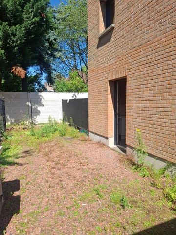 Location Maison 4 pièces 79m² ROUBAIX 59100 - Photo 2