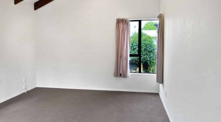 TE AWAMUTU - 3 BEDROOMS - Photo 5