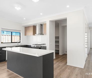 Spacious Four-Bedroom Home with Multiple Living Areas in Tarneit - Photo 6