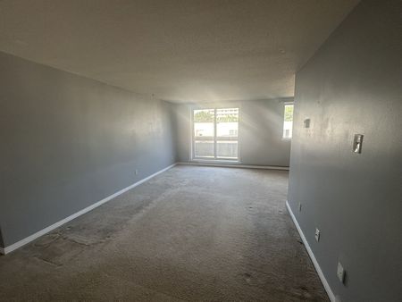 2820 Carling Avenue, Britannia, Ottawa, ON - Photo 5