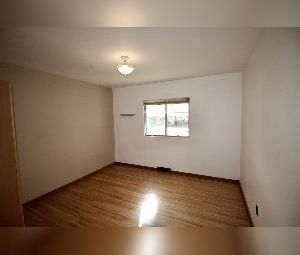 3 Bed Upper Suite House Near U of A For Rent - Photo 5