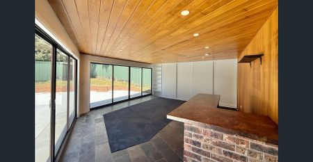 Central Convenience - Photo 3