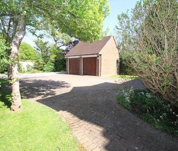 6 bedroom detached house to rent - Photo 3
