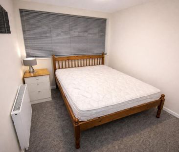 1 bedroom in a house share to rent - Photo 4