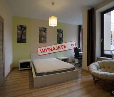 Trzypokojowe mieszkanie do wynajęcia w samym centrum miasta ! - Фото 2