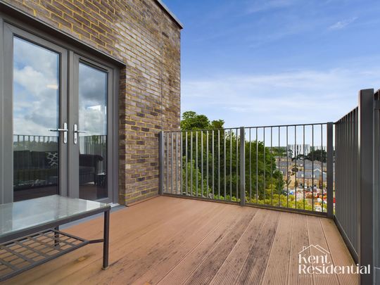 2 bed apartment to rent in Rosalind Drive, Maidstone, ME14 - Photo 1