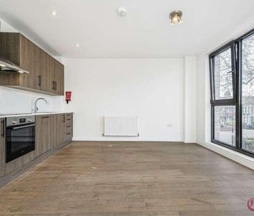 Frobisher Road, Crouch End, N8 - Photo 6