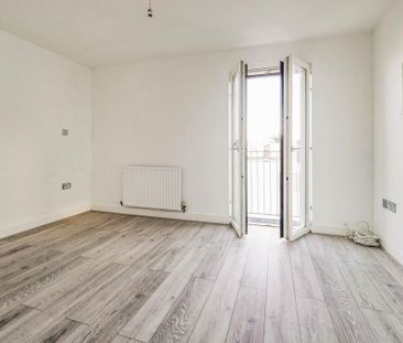 1 Bed Flat, Church Road, IG11 - Photo 4