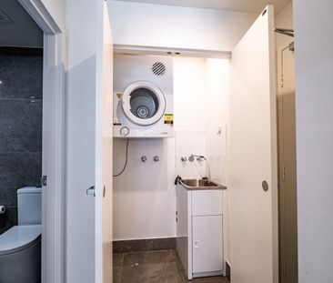 Immaculate Apartment in Quality "HarbourView" Complex - Photo 6