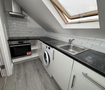 2 bedroom flat to rent - Photo 5