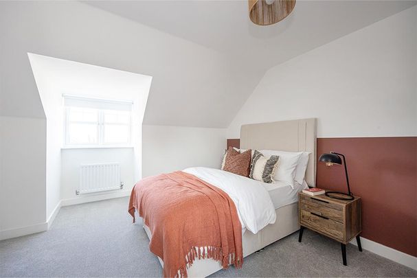 4 bedroom semi-detached house to rent - Photo 1