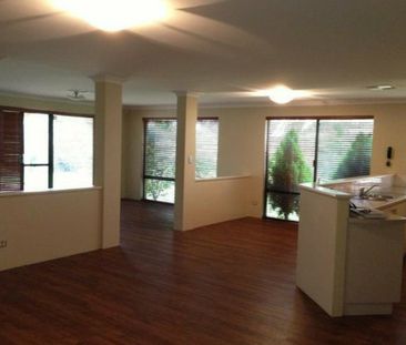 Perfect Family Living Opposite the Park ! - BREAK LEASE - Photo 1