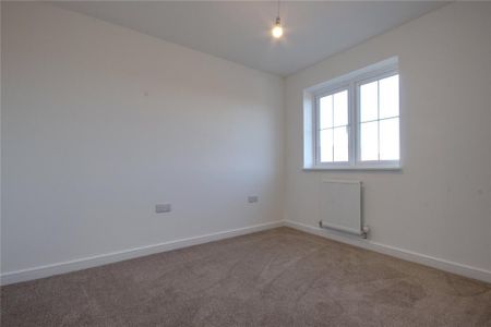 3 bedroom detached house to rent - Photo 5