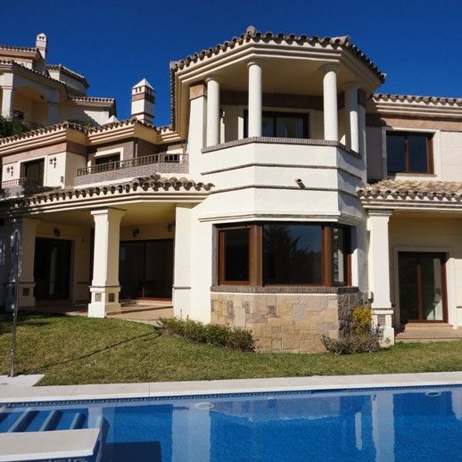 Detached Villa · Los Arqueros - Photo 1