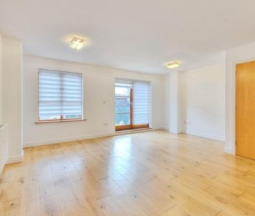 4 bedroom townhouse to rent First Lane, Northampton, Northamptonshi... - Photo 3