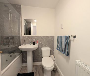 2 bedroom terraced house to rent - Photo 1