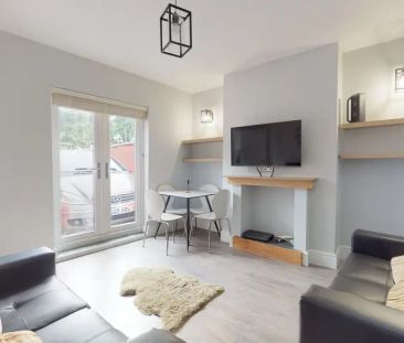 4 bedroom terraced house to rent - Photo 2