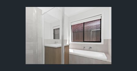 Luxurious 4-Bedroom Modern Home in Prestigious Truganina - Photo 2