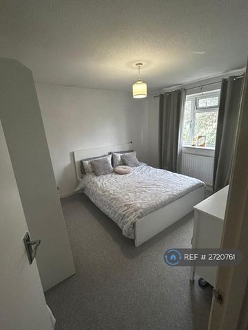 2 bedroom maisonette to rent - Photo 3