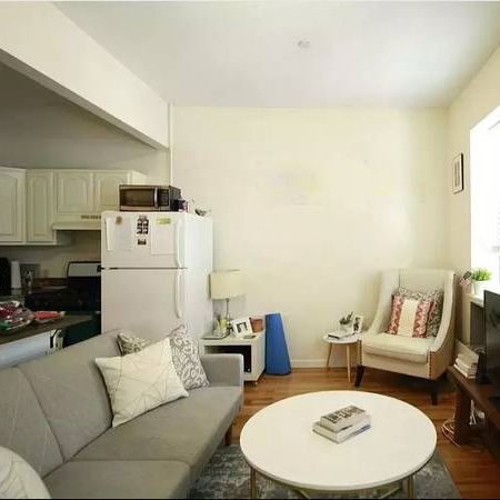 CLEAN-BRIGHT-1 BDRM-1 BATH, ONSITE-LAUNDRY|QUIET-LOCATION - Photo 3