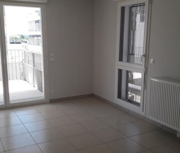 location Appartement T3 DE 58.5m² À BORDEAUX - Photo 3