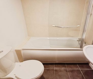 St Albans Crescent, Bournemouth - Photo 4