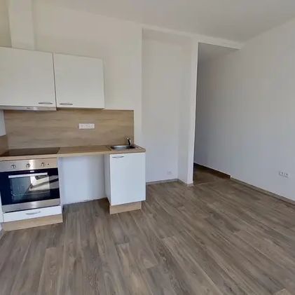 Pronájem bytu 1+kk, 22 m - Photo 1