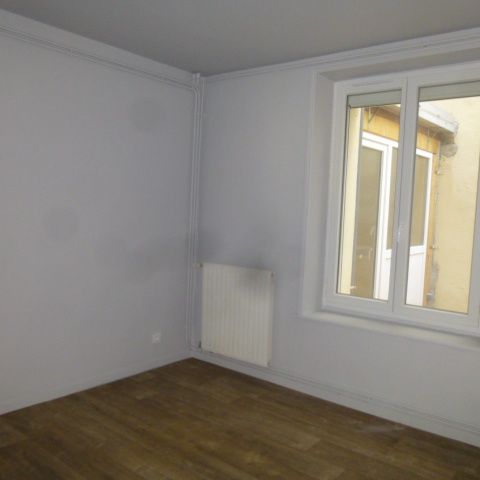 Location Appartement 4 pièces 91m² LE PUY EN VELAY 43000 - Photo 1