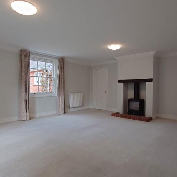 4 bedroom house to rent - Photo 1