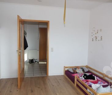 Tolle Aussicht - 3 Raumwohnung im Dach mit Tageslichtbad sucht ab A... - Photo 4