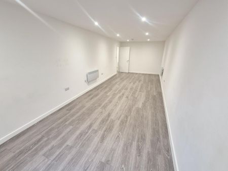 Middle Street, Yeovil - Photo 3