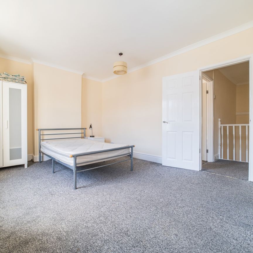 Harold Street, Splott - Photo 1